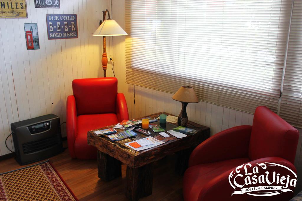 Casa Vieja Hostel & Camping Пуерто Варас Екстериор снимка