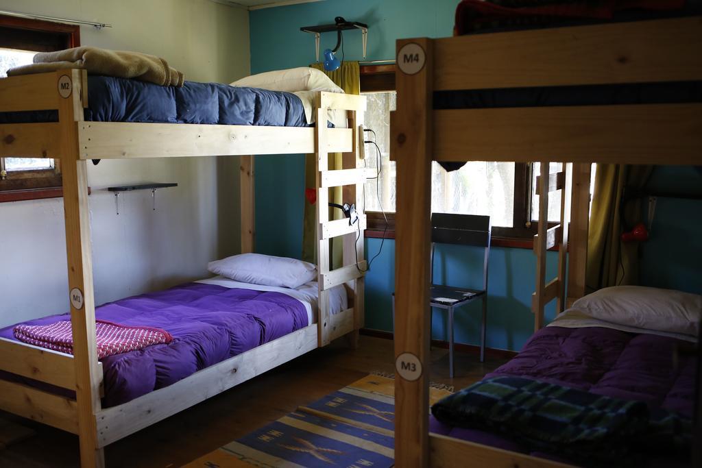 Casa Vieja Hostel & Camping Пуерто Варас Екстериор снимка